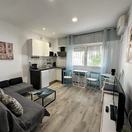 - Recien Reformado, Piscina, Playa A 10 Minutos, Centro A 5 Minutos